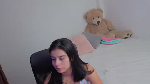 Snapshot of valerihouse_ chatting on August 6, 2026, 2:13 am valerihouse_ online show from August 6, 2026, 2:13 am