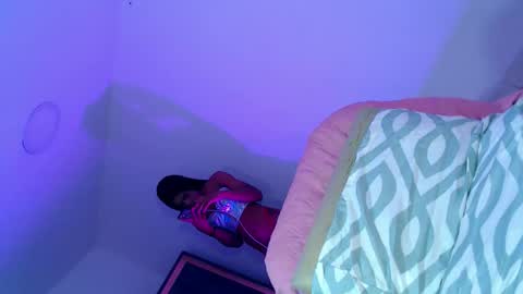 valerin_foxts online show from May 16, 2026, 5:15 am