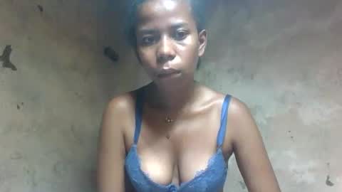 valerinezah online show from February 16, 2026, 6:42 am