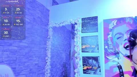 valery__69 online show from October 27, 2025, 12:42 pm