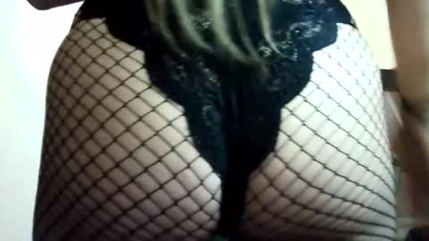 Snapshot of valery__rouse_ chatting on June 23, 2026, 10:41 pm Valery online show from June 23, 2026, 10:41 pm