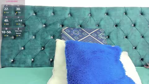 valery_adams13 online show from September 19, 2025, 12:06 pm