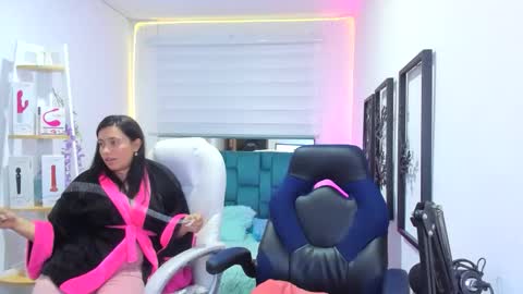 valery_bonnet1 online show from October 20, 2025, 11:38 pm