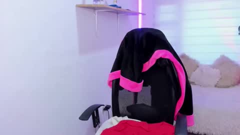 valery_bonnet1 online show from November 1, 2025, 11:23 am