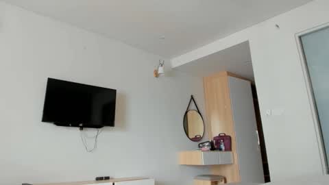 valery_pearson online show from November 25, 2025, 9:04 pm