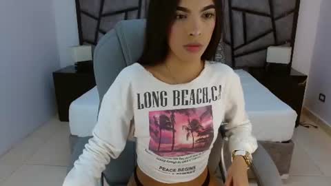 Snapshot of valery_restrepo chatting on July 8, 2026, 8:46 pm valery_restrepo online show from July 8, 2026, 8:46 pm