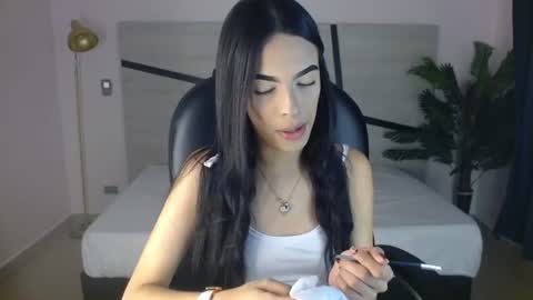 Snapshot of valery_restrepo chatting on July 30, 2026, 8:19 pm valery_restrepo online show from July 30, 2026, 8:19 pm