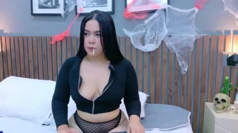 Snapshot of valerya_collem chatting on October 17, 2025, 10:12 pm Valerya Collem online show from October 17, 2025, 10:12 pm