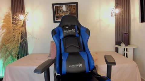 call me Maria online show from December 24, 2024, 9:33 pm