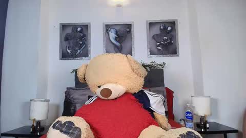 valeryharriz online show from September 12, 2025, 2:44 am