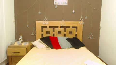 Sofia online show from December 4, 2024, 1:36 am