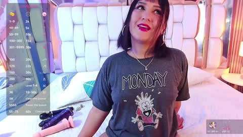 Valkiria moore  online show from February 1, 2025, 8:05 pm