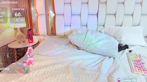 Valkiria moore  online show from February 5, 2025, 1:04 am