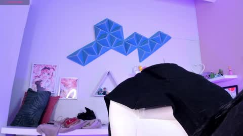 Valkiria online show from April 13, 2026, 5:46 am