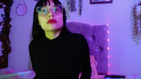 valkiry_ online show from April 20, 2026, 10:33 pm