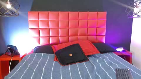 Valkirye  online show from March 25, 2026, 11:16 am