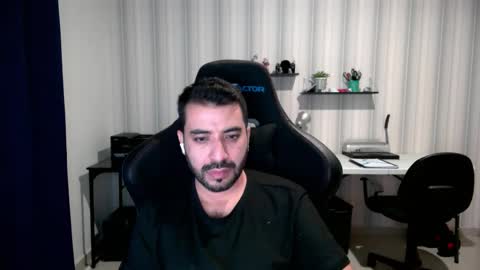 Snapshot of vallartamexi chatting on October 22, 2025, 1:28 am Roberto Carlos online show from October 22, 2025, 1:28 am