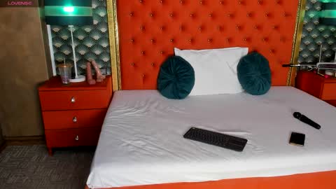 Valerie Val V online show from September 18, 2025, 11:51 pm