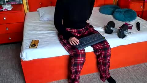 Valerie Val V online show from March 7, 2026, 9:12 pm