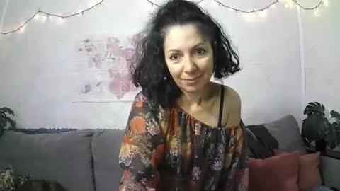 Snapshot of valleriwind chatting on May 10, 2026, 11:54 pm ValleriWind online show from May 10, 2026, 11:54 pm