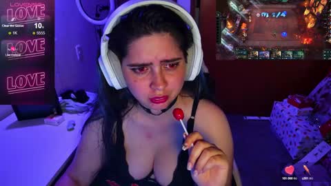 Im Violet online show from December 9, 2024, 2:56 am