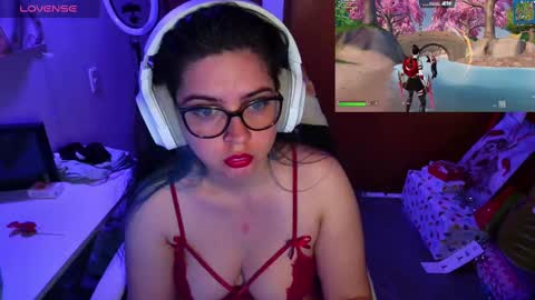 Im Violet online show from December 9, 2024, 11:13 pm