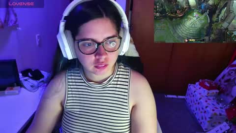 Im Violet online show from December 12, 2024, 1:21 am