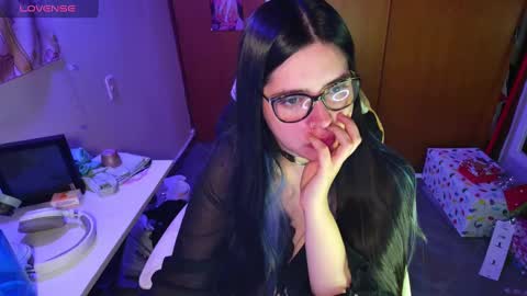 Im Violet online show from December 22, 2024, 6:06 am