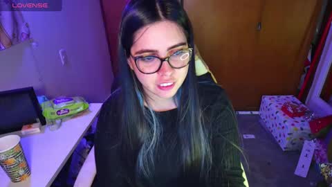 Im Violet online show from December 23, 2024, 2:02 am