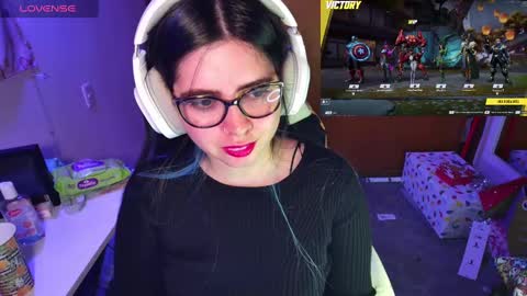 Im Violet online show from December 23, 2024, 5:06 am