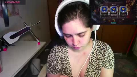 Im Violet online show from January 27, 2025, 2:42 am