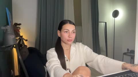 Little Devil online show from February 6, 2025, 6:46 pm