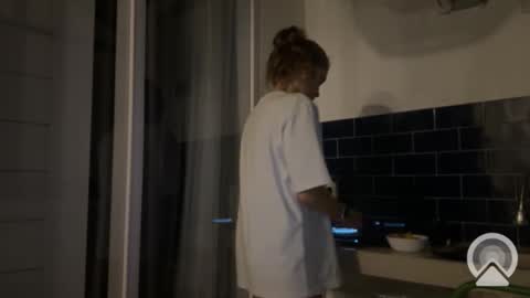 valure_lera online show from March 2, 2025, 8:50 pm