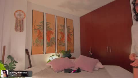      online show from April 22, 2026, 12:46 am