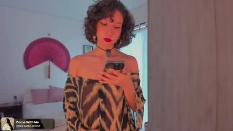 Snapshot of valyturner chatting on May 20, 2026, 9:32 pm online show from May 20, 2026, 9:32 pm