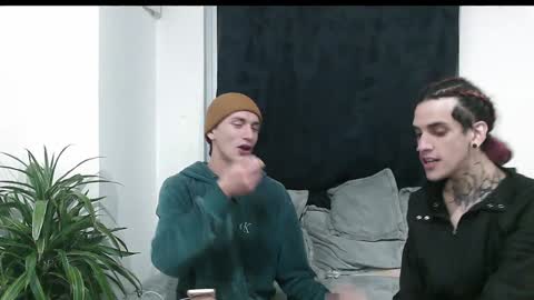 Vamp Noah and Dan online show from December 28, 2024, 9:09 am