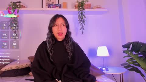 vamp  online show from October 3, 2025, 7:55 pm