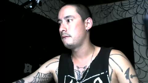 vampireathome online show from December 5, 2025, 6:22 am