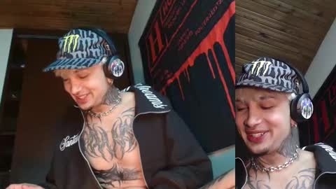 david guzman i model independenthelp me with a thumbs up online show from February 26, 2025, 7:09 am