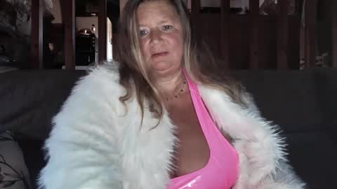 vampwoman online show from January 2, 2025, 3:51 pm