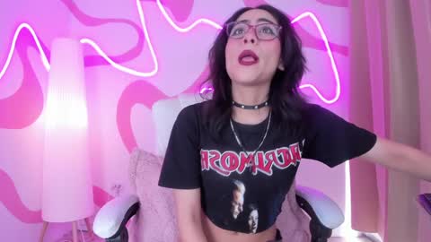 vampy_dolll online show from December 4, 2024, 12:58 pm