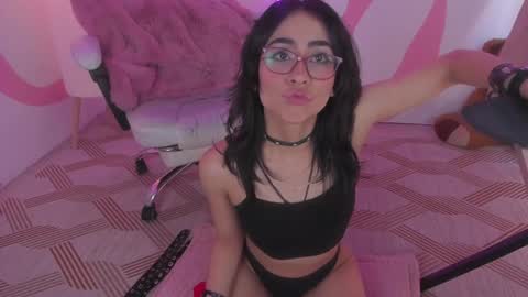 vampy_dolll online show from December 7, 2024, 4:36 pm