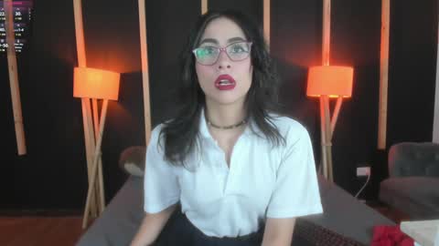 vampy_dolll online show from January 14, 2025, 12:56 pm