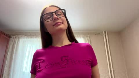 Stefania online show from May 4, 2026, 11:06 am