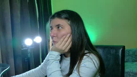 Snapshot of vandifive chatting on May 21, 2026, 9:22 pm Vandi online show from May 21, 2026, 9:22 pm