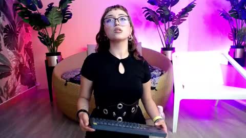 Vane online show from February 17, 2026, 8:04 pm