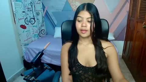 vane_latin18 online show from April 21, 2026, 8:01 pm