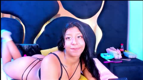 Snapshot of vanelin18 chatting on May 12, 2026, 4:15 pm Vane online show from May 12, 2026, 4:15 pm