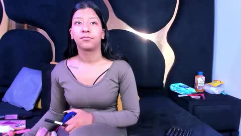 Snapshot of vanelin18 chatting on May 27, 2026, 1:41 pm Vane online show from May 27, 2026, 1:41 pm