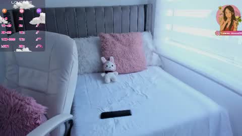 Snapshot of vanesa_moon_ chatting on July 16, 2026, 10:49 pm vanesa_moon_ online show from July 16, 2026, 10:49 pm